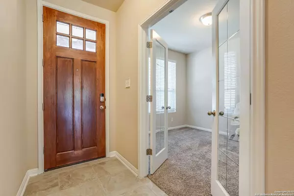 9835 RED IRON CRK, Converse, TX 78109-1067