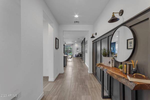 10029 E WAVELENGTH Avenue, Mesa, AZ 85212