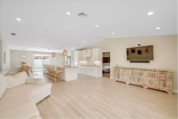 6222 Dania ST, Jupiter, FL 33458