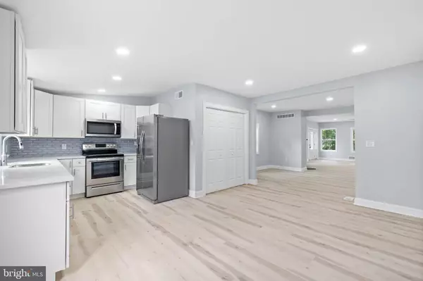 1400 LORE AVE, Wilmington, DE 19809