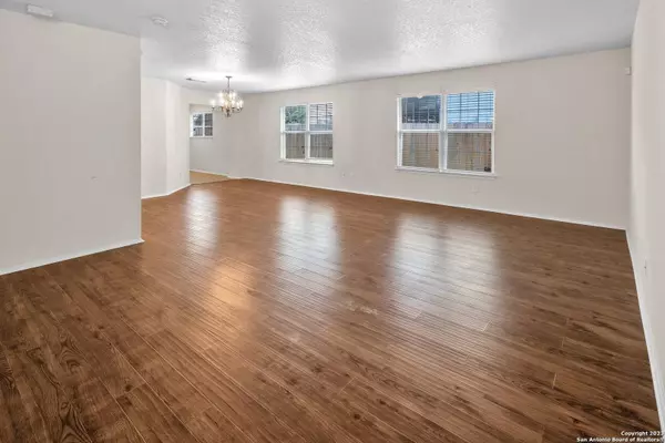 127 CLOVER CRK, San Antonio, TX 78245-2200