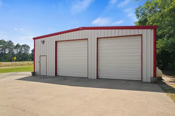 15 County Road 1030, Mount Pleasant, TX 75455