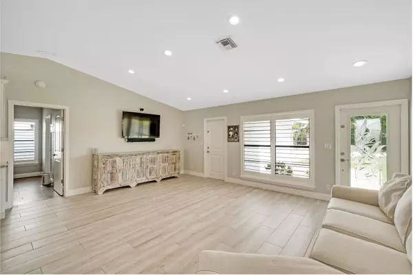 6222 Dania ST, Jupiter, FL 33458