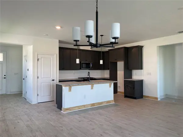 43 E WAVERLY LN, Palm Coast, FL 32164