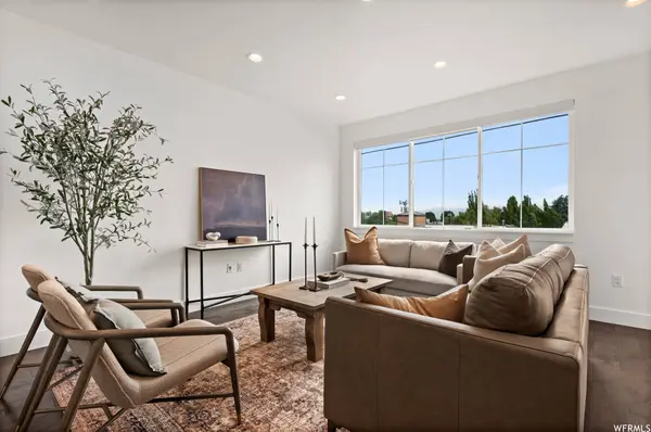 4686 S GROSVENOR CT, Holladay, UT 84117