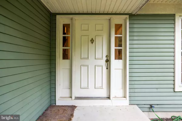 8 OLDE TOWNE CT, Medford, NJ 08055