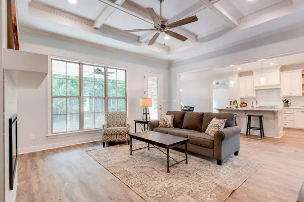 643 Scruggs Rd, Sumrall, MS 39482