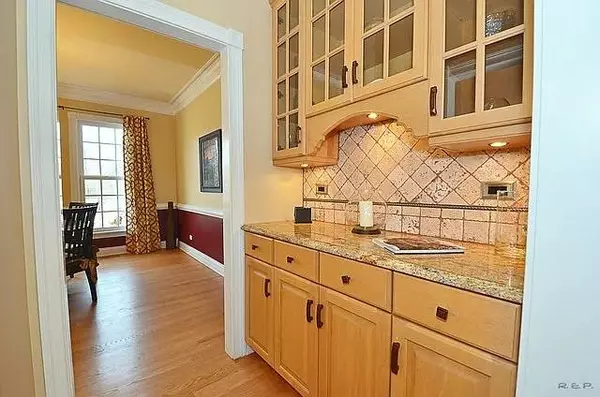 26W268 Inwood Lane, Winfield, IL 60190