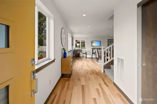 14027 Wayne PL N, Seattle, WA 98133