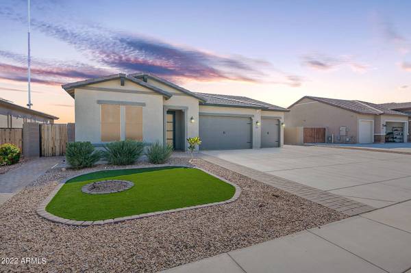 40481 N SPOTTED Lane, San Tan Valley, AZ 85140