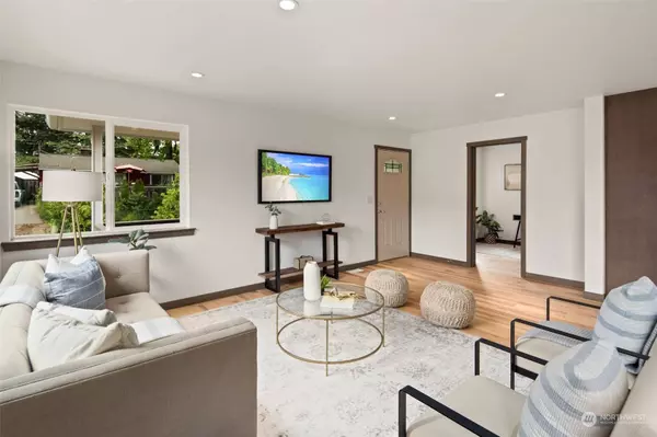 14027 Wayne PL N, Seattle, WA 98133