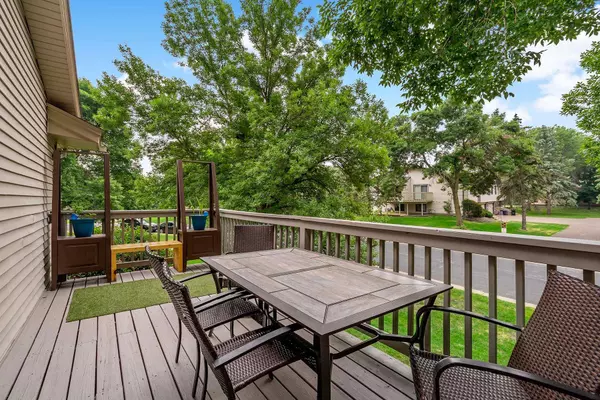 921 Lawnview AVE, Shoreview, MN 55126