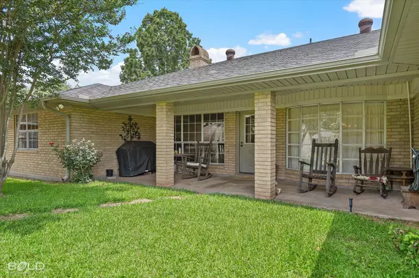 621 Rock Hollow Drive, Shreveport, LA 71115