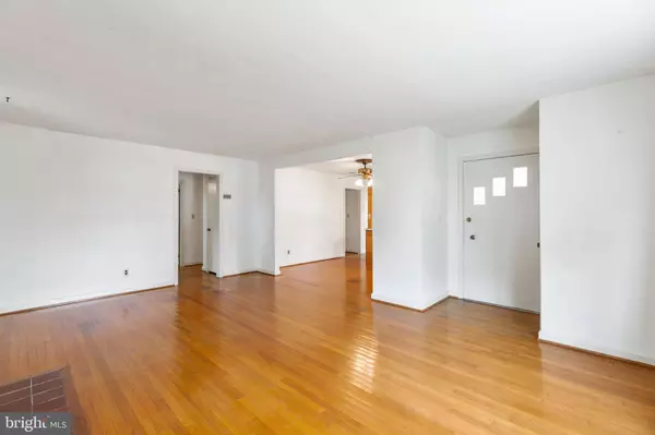 106 HOTCHKISS ST, Fredericksburg, VA 22408