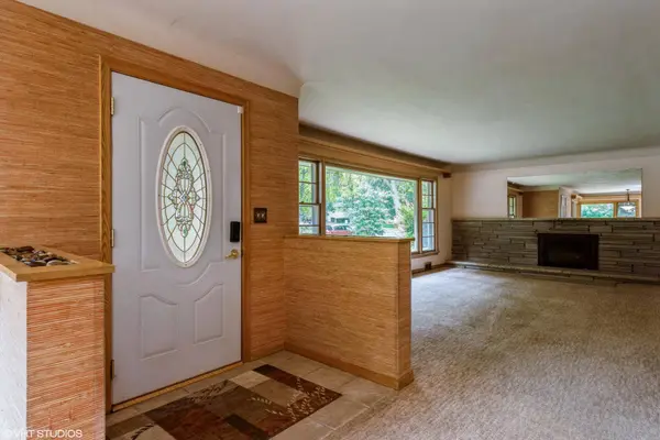 1347 Shryer AVE W, Roseville, MN 55113