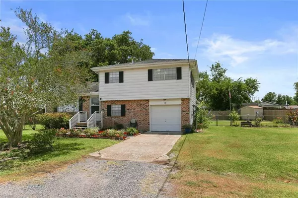 1111 GASSEN ST, Luling, LA 70070