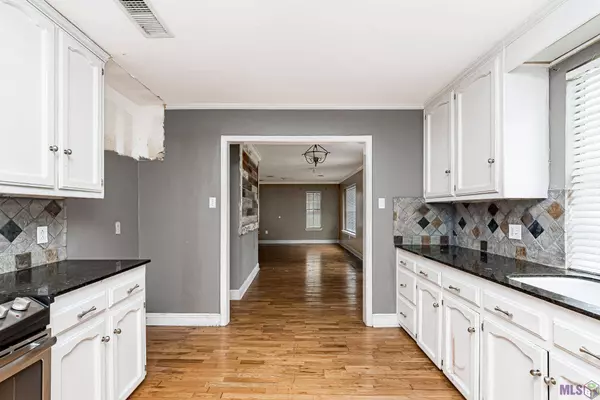 7980 LASALLE AVE, Baton Rouge, LA 70806