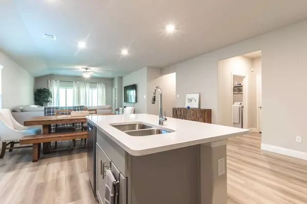 5524 Cypress Willow Bend, Fort Worth, TX 76126