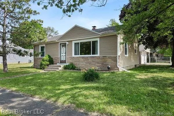 2006 JOLSON Avenue, Burton, MI 48529