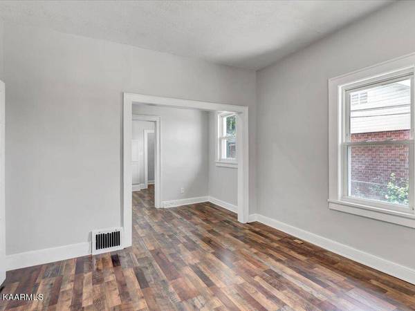 410 N Hill St, Morristown, TN 37814