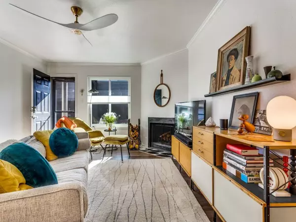 2215 Post RD #1014, Austin, TX 78704