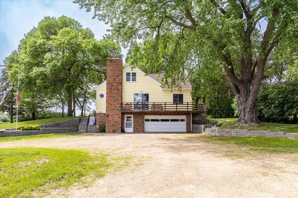 562 Highway 55 Road, Hamel, MN 55340