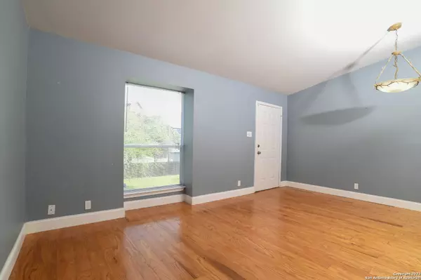 4949 HAMILTON WOLFE RD UNIT 6201, San Antonio, TX 78229-4406