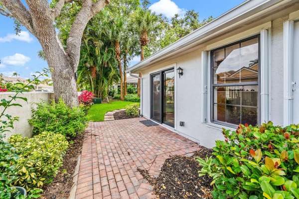 461 Coral Cove DR, Juno Beach, FL 33408