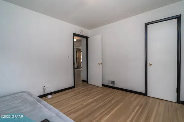 2010 2ND Avenue N, Grand Forks, ND 58203