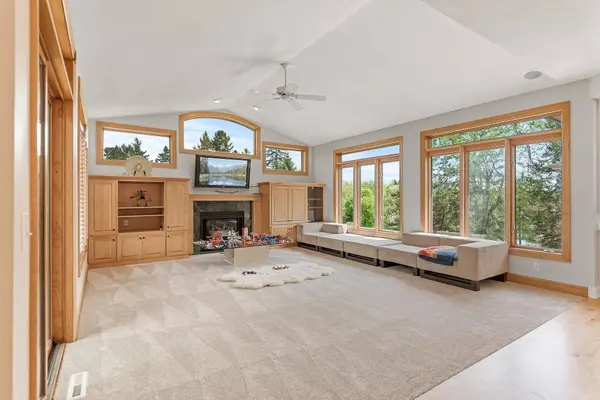 4337 Avondale ST, Minnetonka, MN 55345