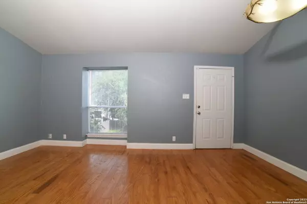 4949 HAMILTON WOLFE RD UNIT 6201, San Antonio, TX 78229-4406