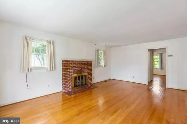 106 HOTCHKISS ST, Fredericksburg, VA 22408