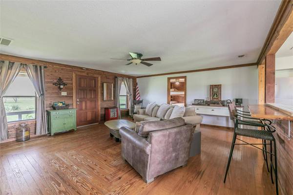 134 Private Road 4379, Rhome, TX 76078