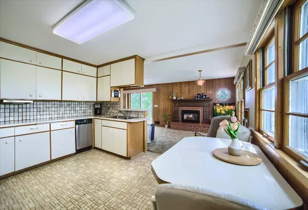 562 Highway 55 Road, Hamel, MN 55340