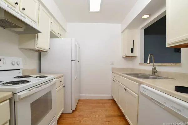 4949 HAMILTON WOLFE RD UNIT 6201, San Antonio, TX 78229-4406