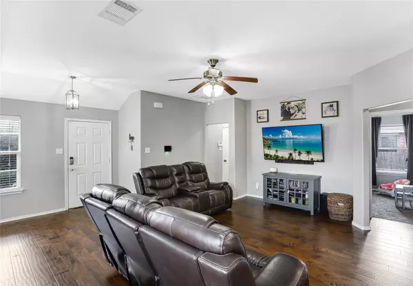 2009 Blakehill Drive, Heartland, TX 75126