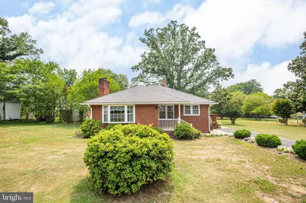 106 HOTCHKISS ST, Fredericksburg, VA 22408