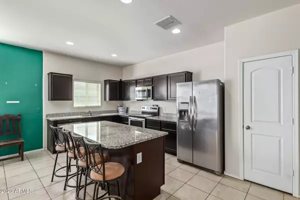 41933 W LAGO Street, Maricopa, AZ 85138