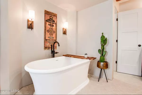 11761 E Speedway Boulevard, Tucson, AZ 85748