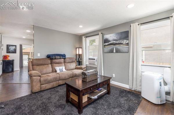 2823 N Cascade AVE, Colorado Springs, CO 80907