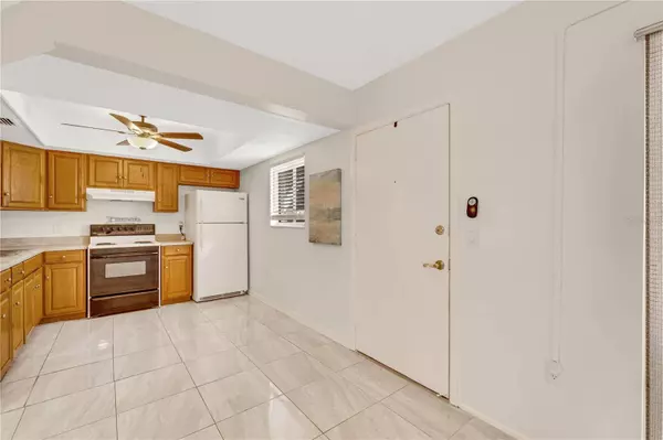 360 BASE AVE E #412, Venice, FL 34285