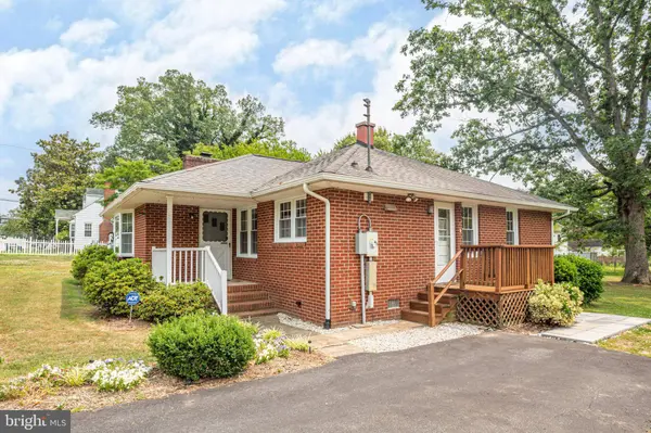 106 HOTCHKISS ST, Fredericksburg, VA 22408