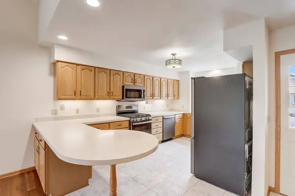 29 Village Homes Dr, Waunakee, WI 53597