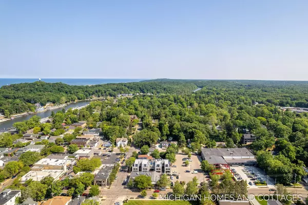 312 Hoffman Street, Saugatuck, MI 49453