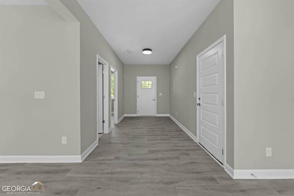 1111 E Shoreview RD, Mcdonough, GA 30253