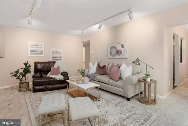 6 ELPHIN CT #202, Lutherville Timonium, MD 21093