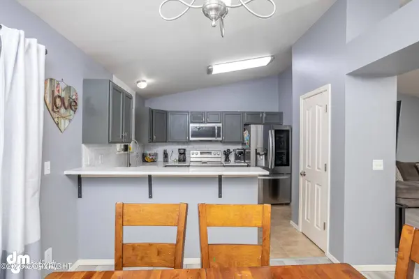 20145 Highland Ridge DR, Eagle River, AK 99577