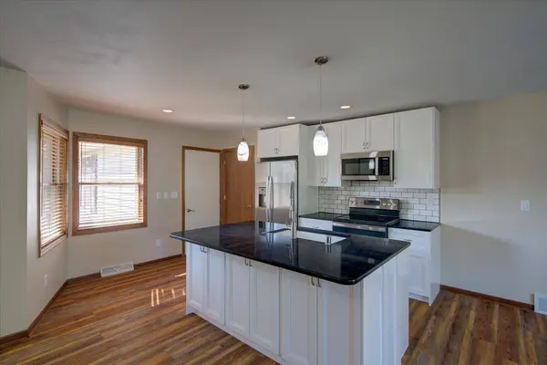 431 Thomas Ct, Oregon, WI 53575