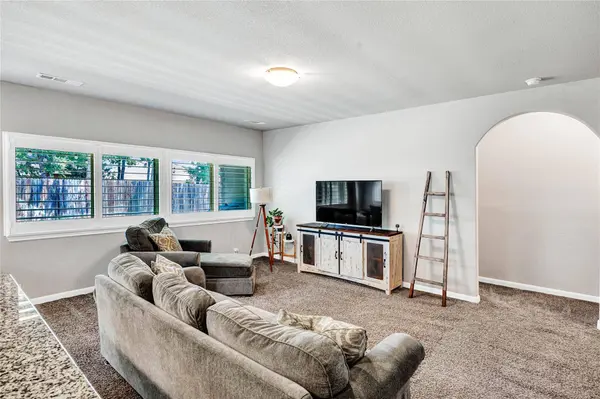 542 Langdon Street, Lavon, TX 75166