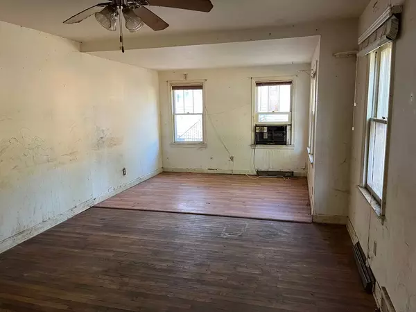 477 N River Street, Montgomery, IL 60538